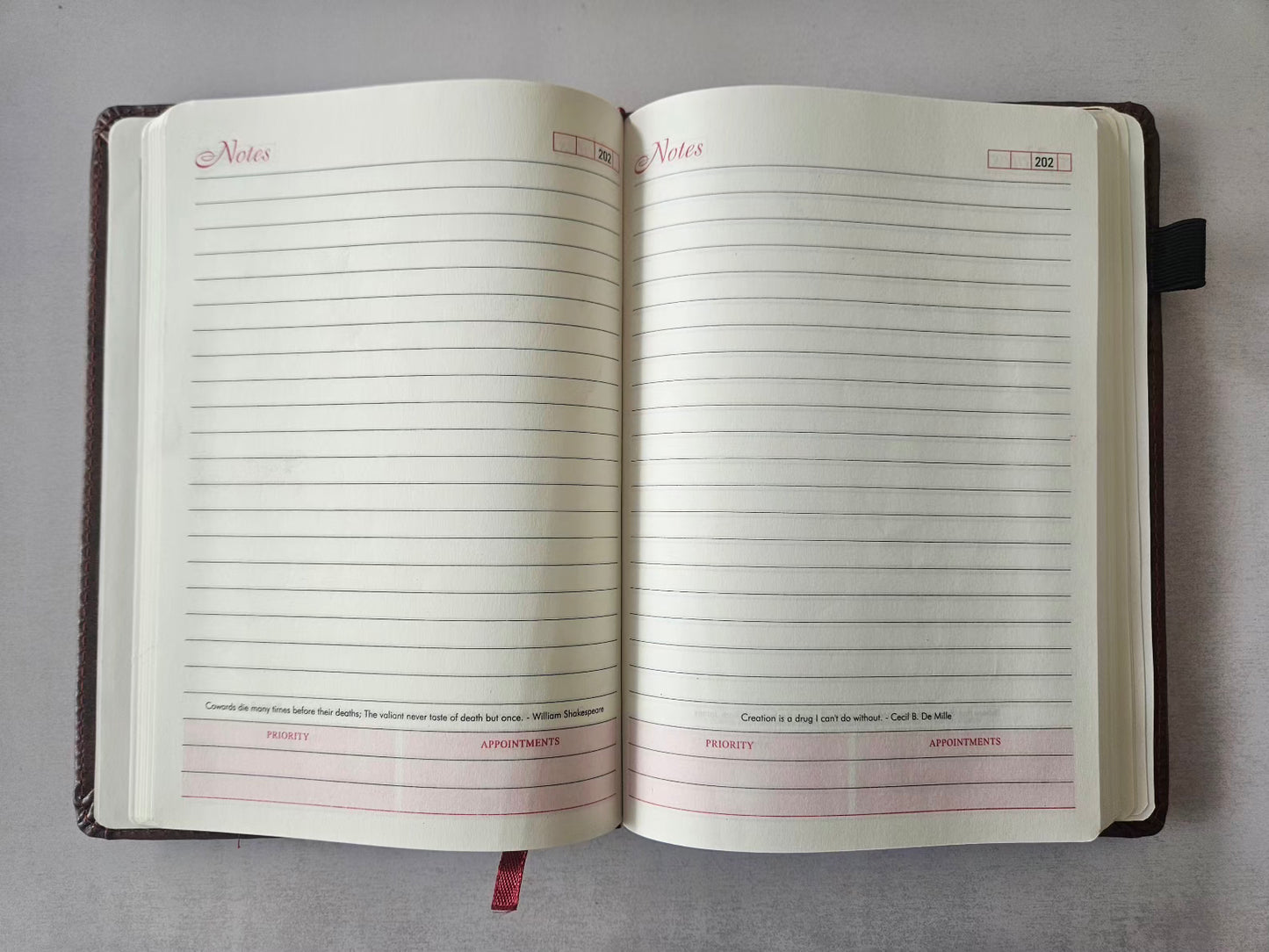 Premium Notebook A5 Foam with pen holder